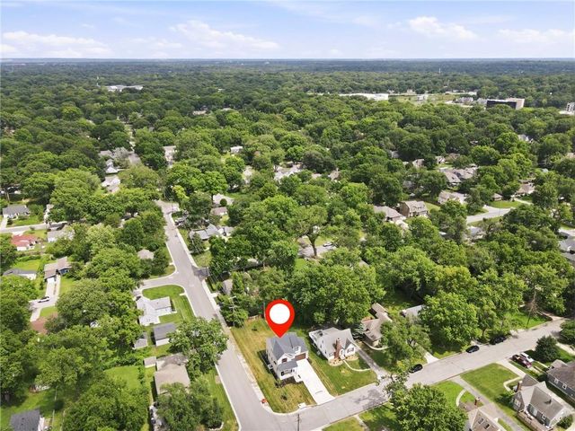 5501 Reeds Road, Mission, KS 66202