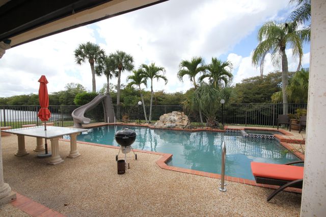 21597 Reflection Lane, Boca Raton, FL 33428