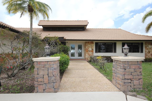 21597 Reflection Lane, Boca Raton, FL 33428