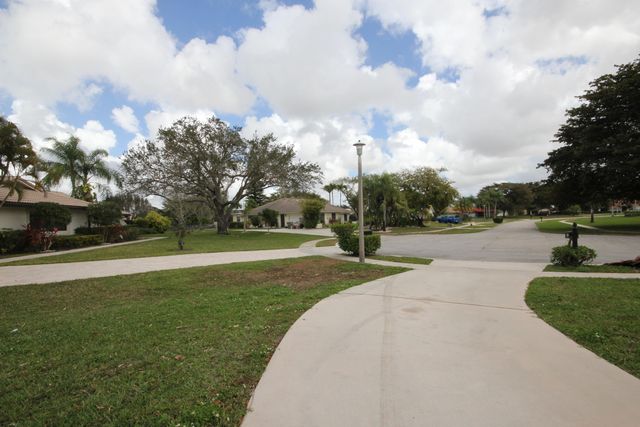 21597 Reflection Lane, Boca Raton, FL 33428