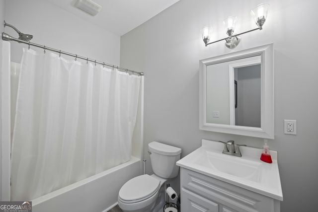 114 Lakeview Way, Martin, GA 30557