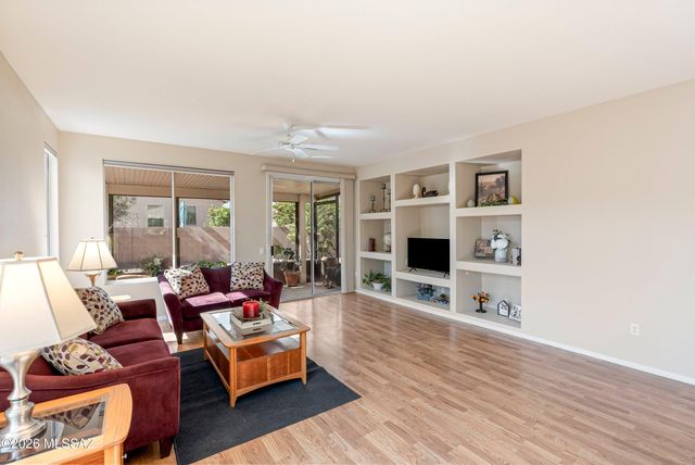 9461 N Twinkling Shadows Way, Tucson, AZ 85743