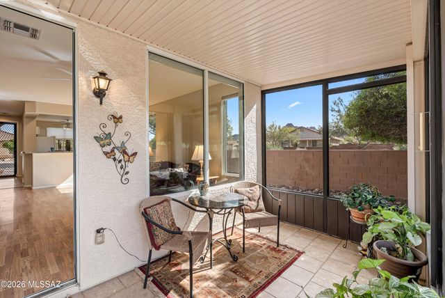 9461 N Twinkling Shadows Way, Tucson, AZ 85743