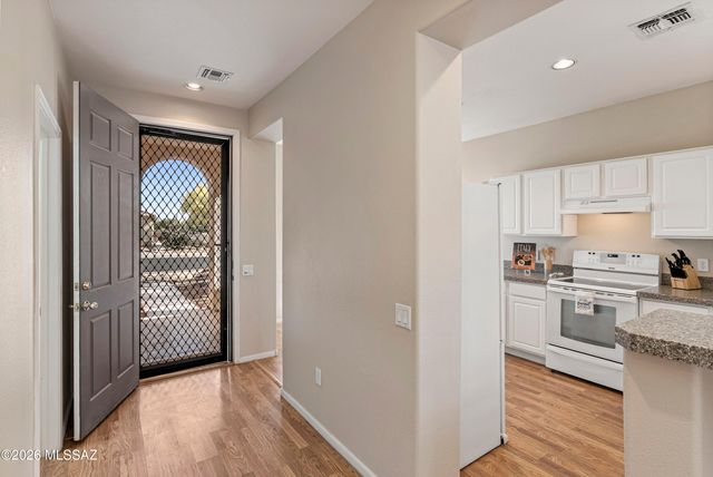 9461 N Twinkling Shadows Way, Tucson, AZ 85743