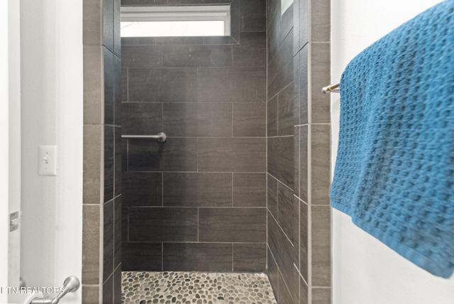 102 Torrey Pines Lane, Crossville, TN 38558