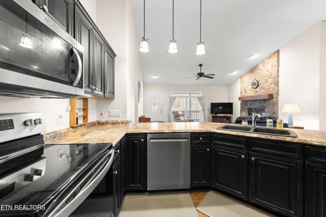 102 Torrey Pines Lane, Crossville, TN 38558