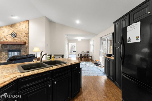 102 Torrey Pines Lane, Crossville, TN 38558