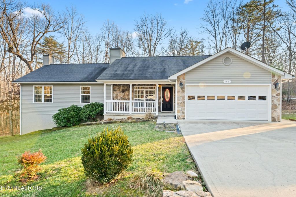 102 Torrey Pines Lane, Crossville, TN 38558