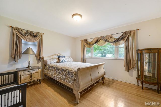 11838 Sunlind Drive, Sunset Hills, MO 63127