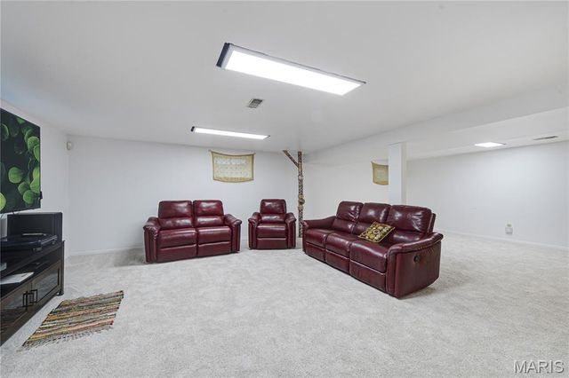 11838 Sunlind Drive, Sunset Hills, MO 63127