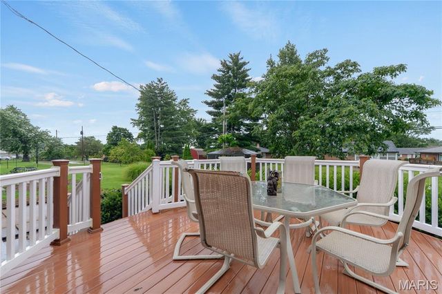 11838 Sunlind Drive, Sunset Hills, MO 63127
