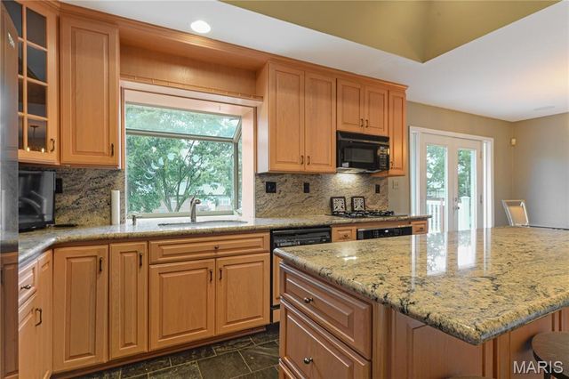 11838 Sunlind Drive, Sunset Hills, MO 63127