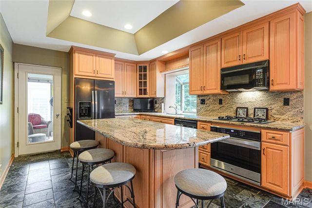 11838 Sunlind Drive, Sunset Hills, MO 63127