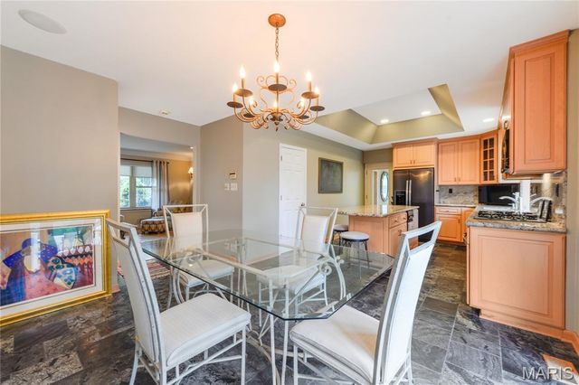 11838 Sunlind Drive, Sunset Hills, MO 63127