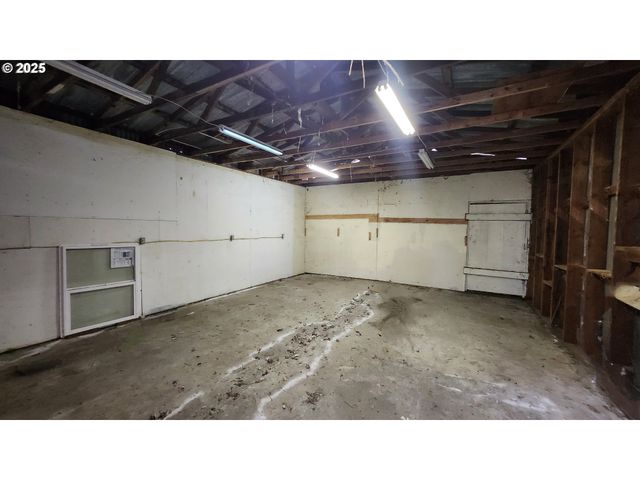 260 PLEASANT Ave, Roseburg, OR 97470