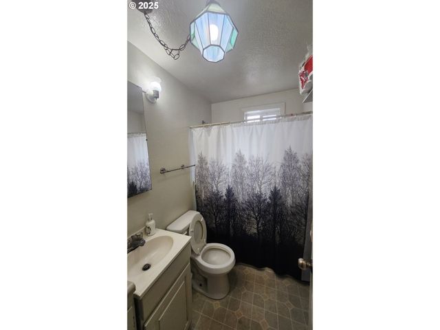 260 PLEASANT Ave, Roseburg, OR 97470