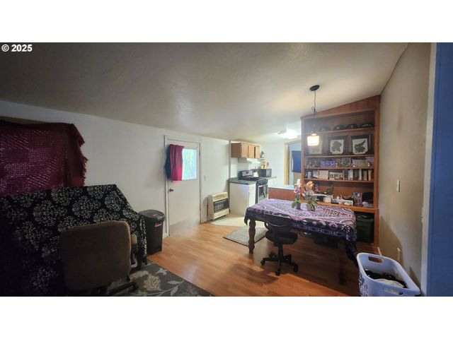 260 PLEASANT Ave, Roseburg, OR 97470