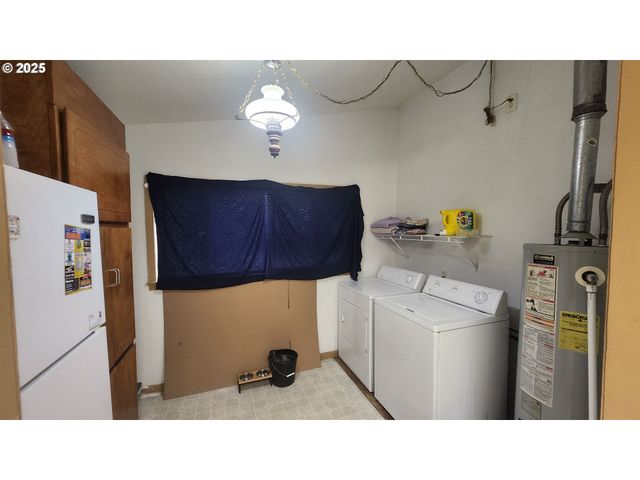 260 PLEASANT Ave, Roseburg, OR 97470