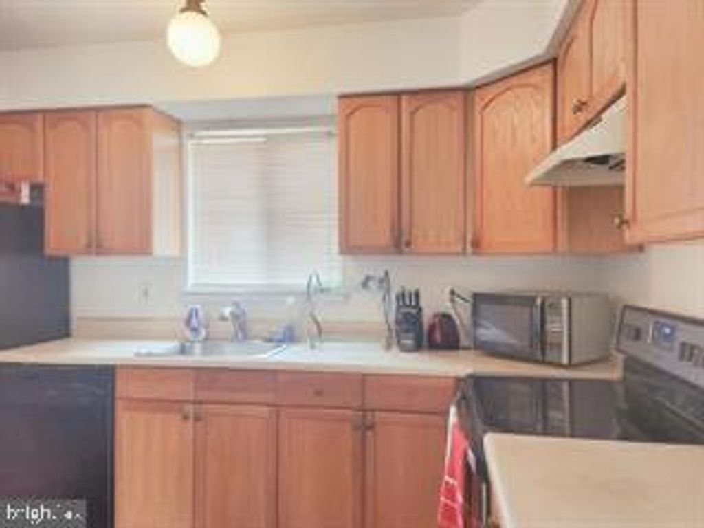 312 MEADOW WOODS LN #312, Lawrence, NJ 08648