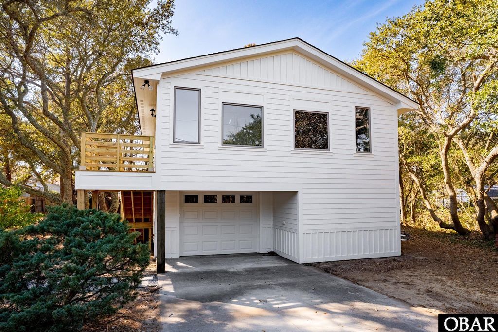 Image 1 of property listing at 900 Fox Street Lot 1, Kill Devil Hills, NC 27948