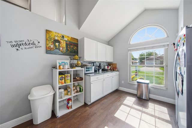 1621 SPINNING WHEEL DRIVE, Lutz, FL 33559
