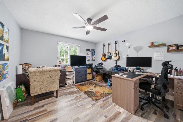1621 SPINNING WHEEL DRIVE, Lutz, FL 33559