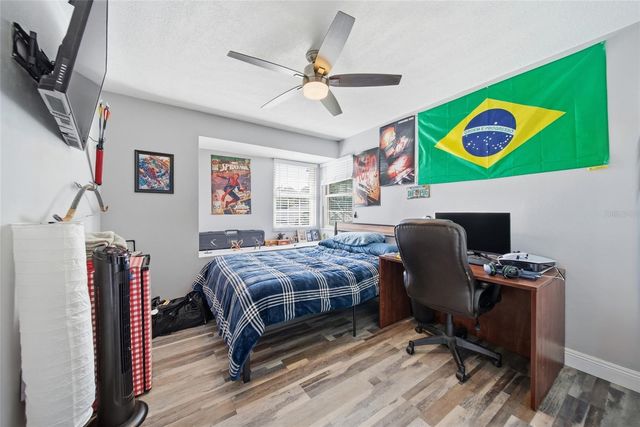 1621 SPINNING WHEEL DRIVE, Lutz, FL 33559