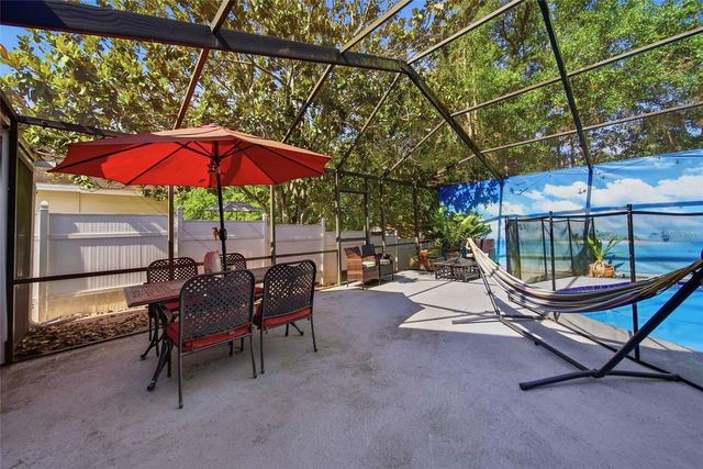 1621 SPINNING WHEEL DRIVE, Lutz, FL 33559
