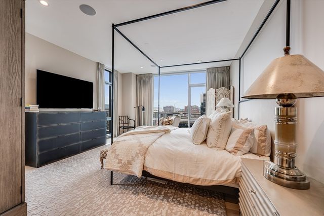 32 Traveler Street 701, Boston, MA 02118