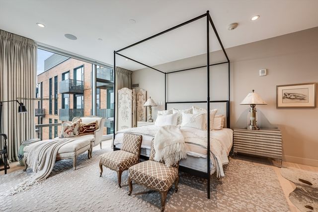 32 Traveler Street 701, Boston, MA 02118