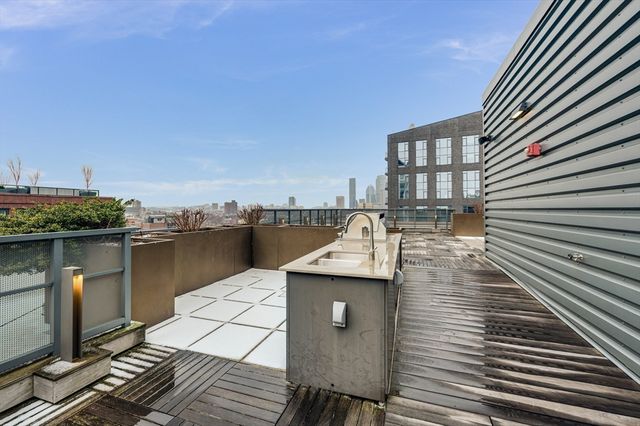 32 Traveler Street 701, Boston, MA 02118