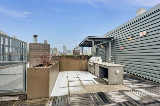 32 Traveler Street 701, Boston, MA 02118