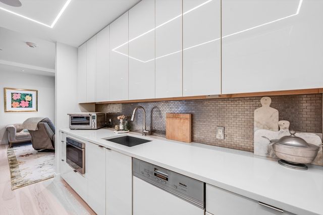 32 Traveler Street 701, Boston, MA 02118