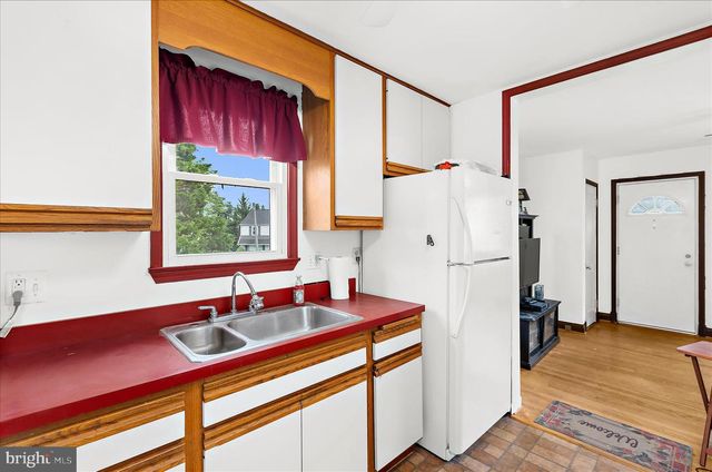 1238 OAKLAND TERRACE RD, Halethorpe, MD 21227