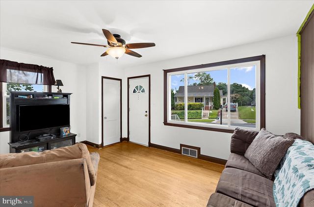 1238 OAKLAND TERRACE RD, Halethorpe, MD 21227