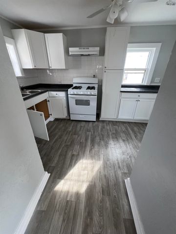 905 E RUBY AVENUE, Iowa Park, TX 76367