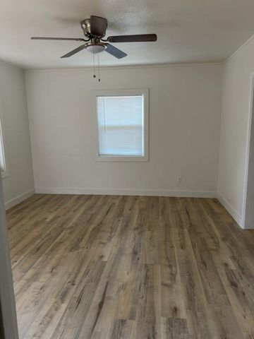 3421 Douglas St, Sacramento, CA 95838