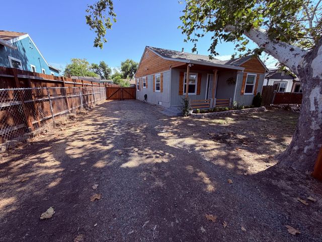 3421 Douglas St, Sacramento, CA 95838