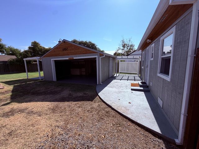 3421 Douglas St, Sacramento, CA 95838
