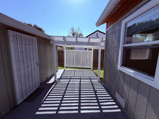 3421 Douglas St, Sacramento, CA 95838