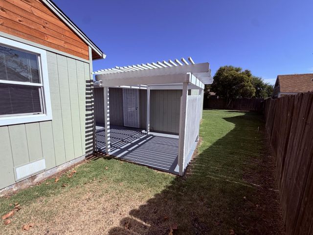 3421 Douglas St, Sacramento, CA 95838
