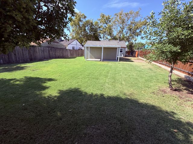 3421 Douglas St, Sacramento, CA 95838