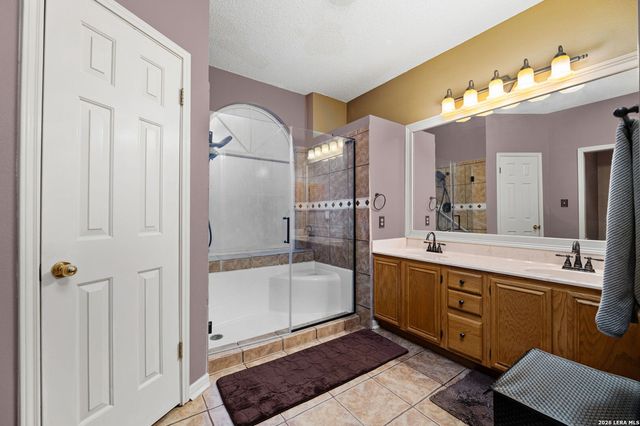 6246 John Chapman, San Antonio, TX 78240