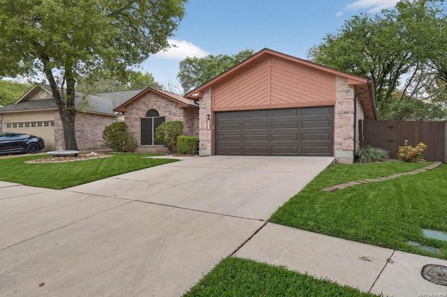 6246 John Chapman, San Antonio, TX 78240