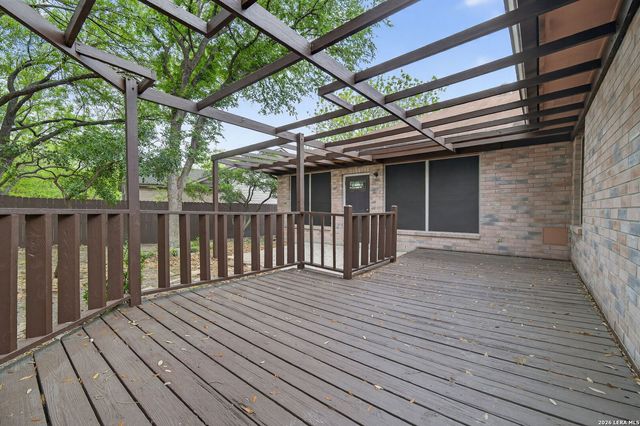 6246 John Chapman, San Antonio, TX 78240