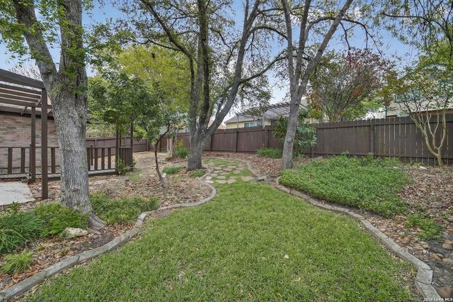6246 John Chapman, San Antonio, TX 78240