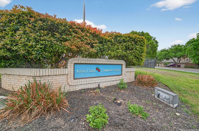 6246 John Chapman, San Antonio, TX 78240