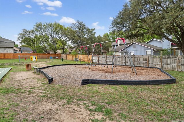 6246 John Chapman, San Antonio, TX 78240