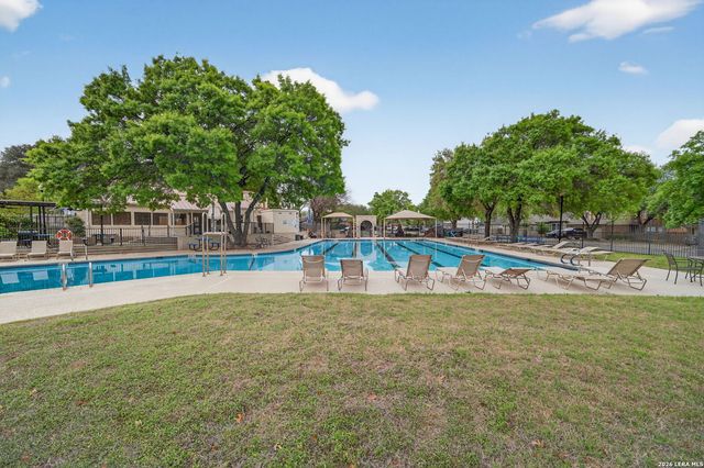 6246 John Chapman, San Antonio, TX 78240