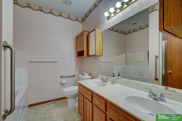 19810 Sycamore Drive, Gretna, NE 68028